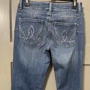 Wrangler Women's Premium Patch Booty Up Bootcut Jeans Size 5/6X34 Style 10MWZRB